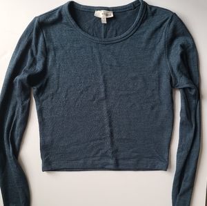 Long sleeve crop tee